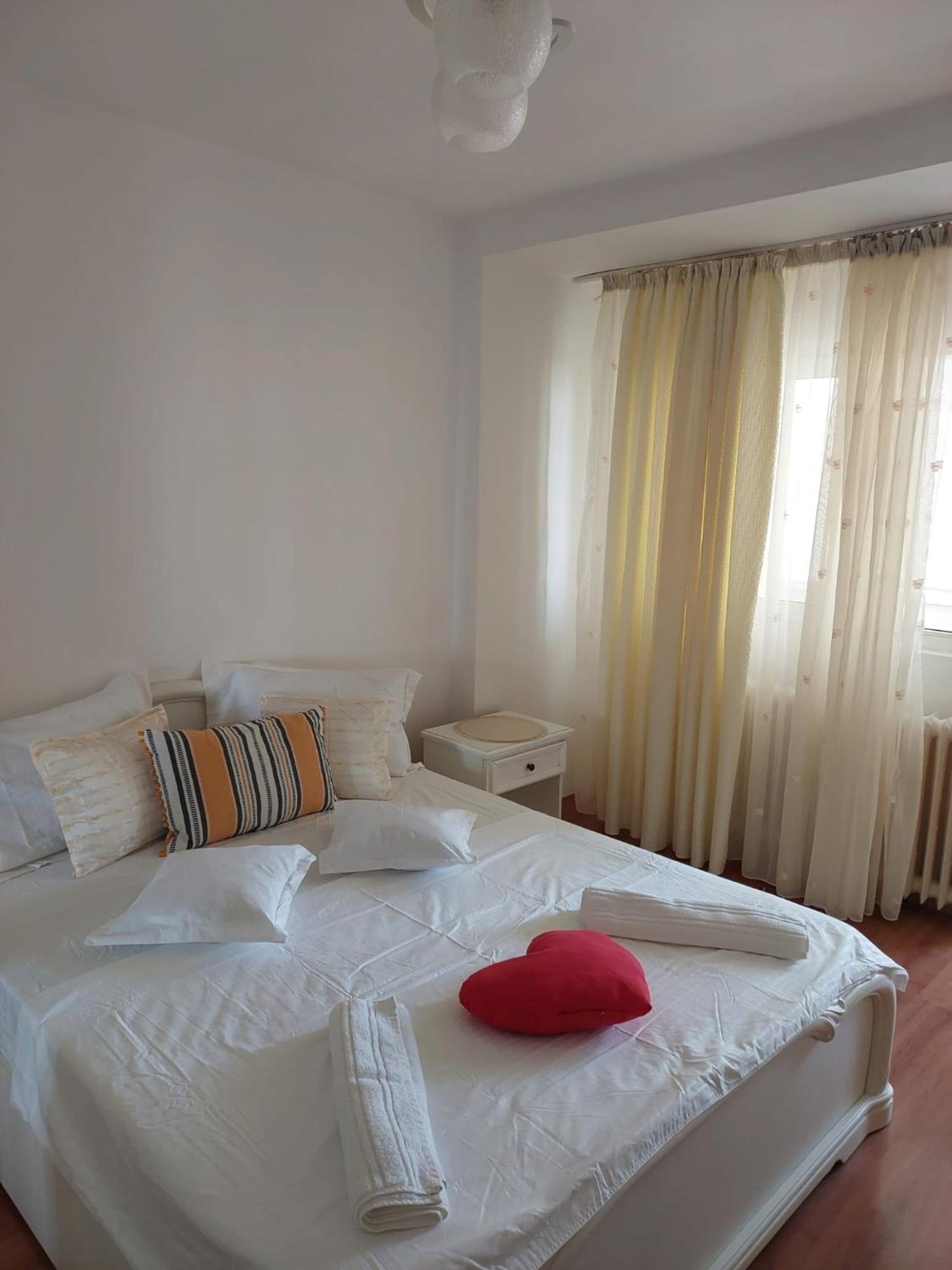 Panorama Mega Apartament Pantelimon Bucarest Exterior foto